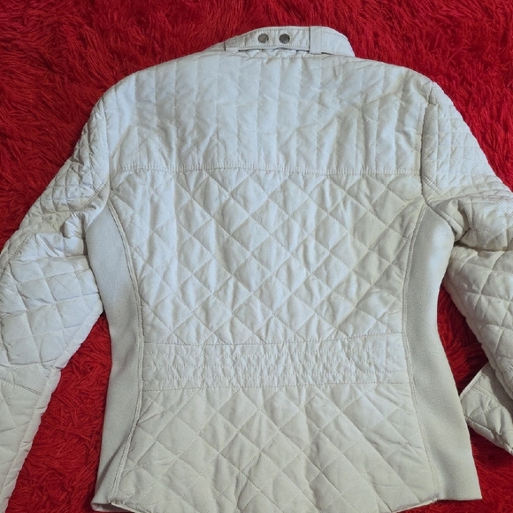 Elegant Cream Quilted Women's Jacket - Picture 5 of 14